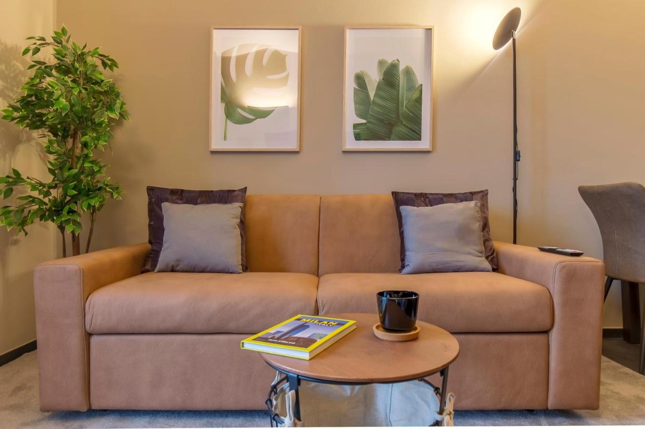 Modern & Bright 2 Bedroom Flat 50M From M4 Stop Milan Exterior photo