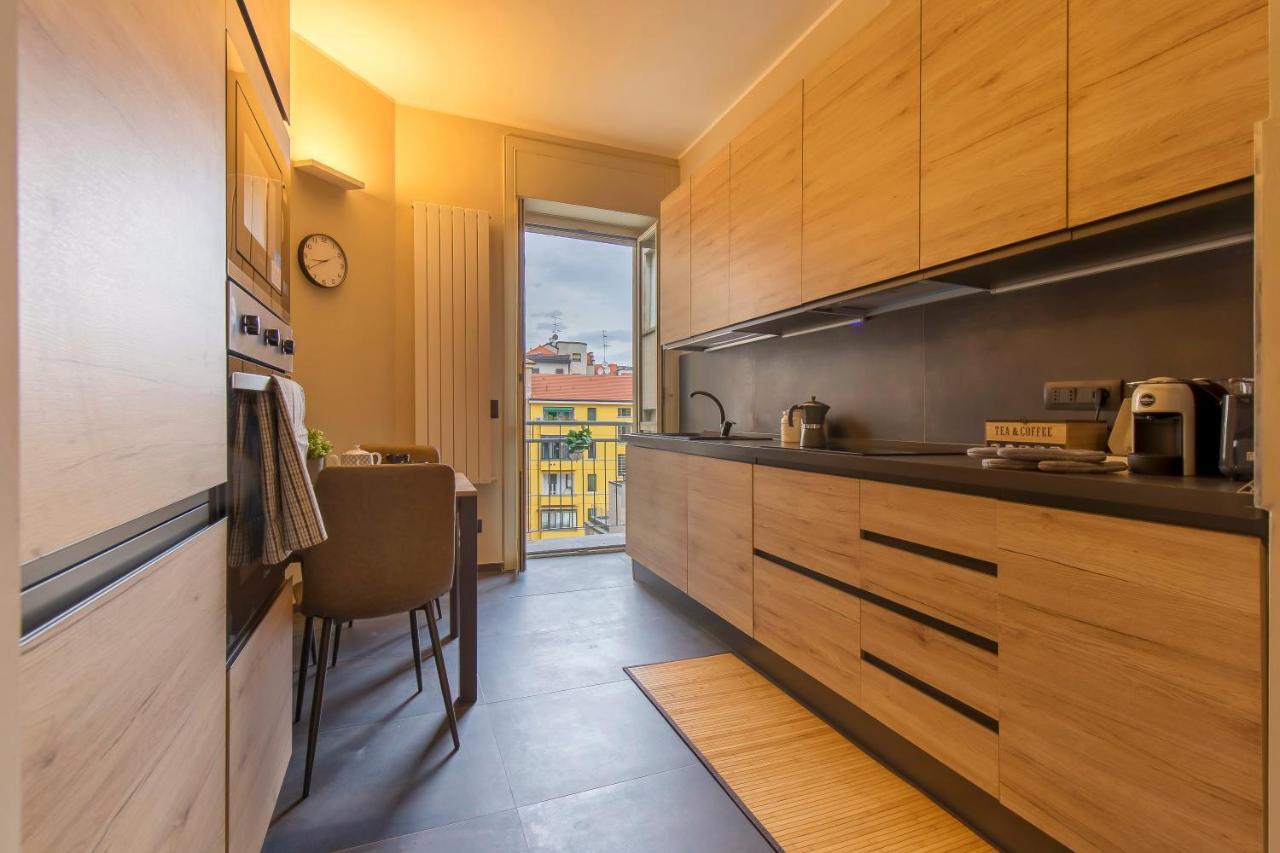 Modern & Bright 2 Bedroom Flat 50M From M4 Stop Milan Exterior photo